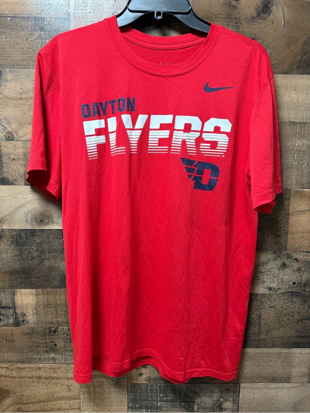 Nike Dayton Flyers T Shirt Mens Large Red Dri-FIT University of Dayton UD NCAA